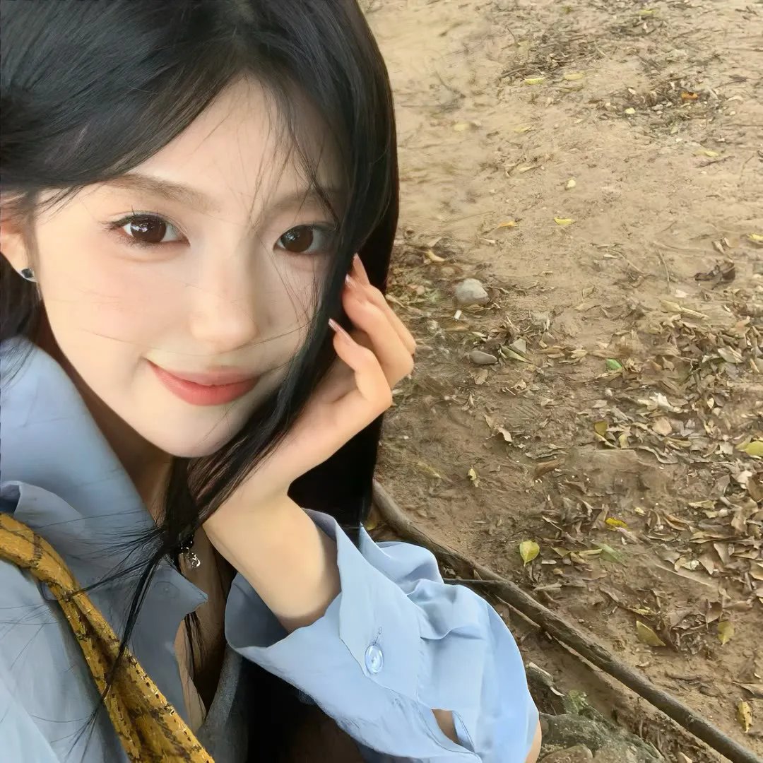 黄阿丽：小眼镜蛇